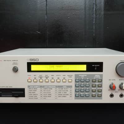 AKAI S950 Rare Classic 80's Vintage 12 bit LO-FI 2U Rack Sampler - 100V image 1