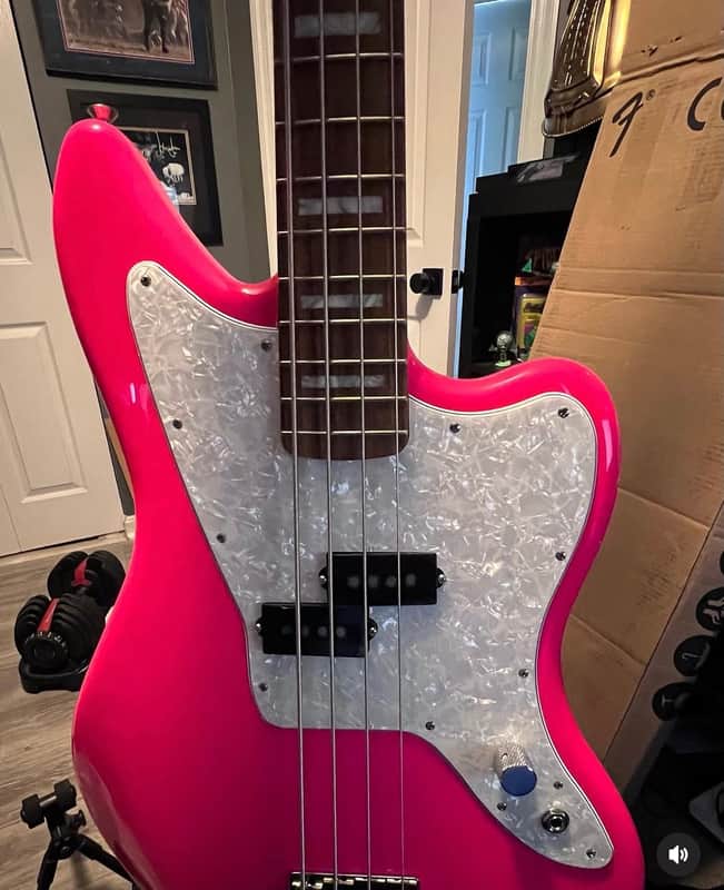 Fender Mark Hoppus Signature Jaguar Bass 2023 - Hot Pink image 1