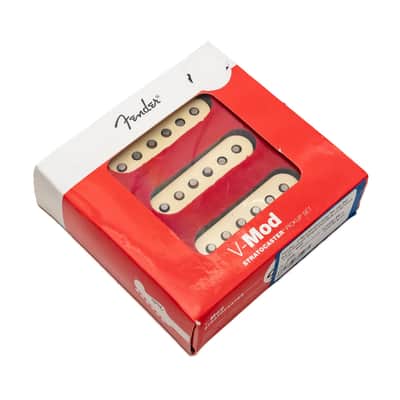 Fender - V-Mod Stratocaster Pickup Set - Set of 3 Cream Single Coil Pickups w/ Case - x7751 - NOS image 2