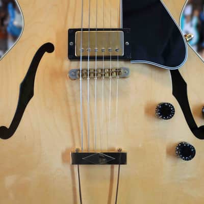 Gibson 2002 ES-135, Natural (Pre-Owned) image 5