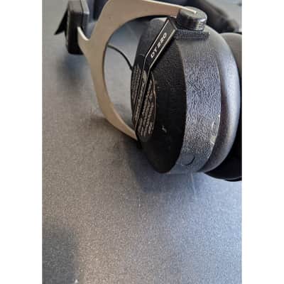 Beyerdynamic DT 220 - Headphones - Black - Excellent image 6