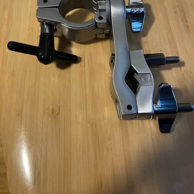 DW DWSMRKC15VA 1.5" to Adjustable V Offset Drum Rack Clamp 2010s - Grey image 1