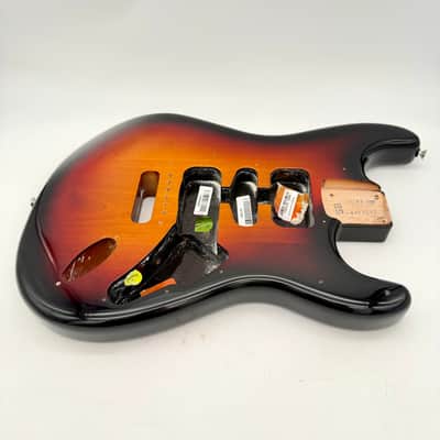 Fender American Professional Classic Stratocaster Body Light Mint 26008 image 2