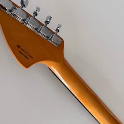 Fender Vintera II '70s Jaguar with Maple Fretboard 2023 - Present - Vintage White image 7