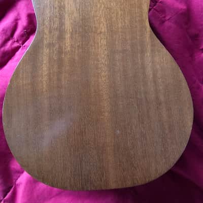 Harmony Baritone Ukulele 1960’s Mahogany, Excellent Condition, with new Crossrock gig bag image 3