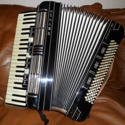 Professional concert Hohner Morino piano accordion LMMH,  dry tuned, 20",  Condition 9+ / 10. image 3
