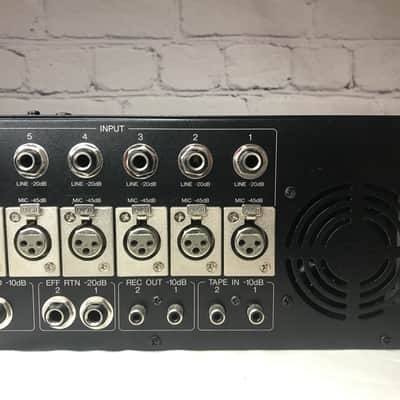Yamaha EM1620 Powered Mixer image 6