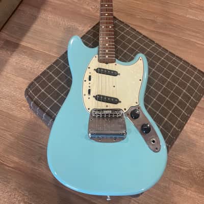 Fender Mustang Guitar with Rosewood Fretboard 1964 - 1980 - Blue Refin image 4