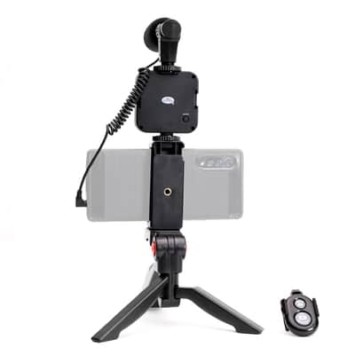Savage Mobile Vlogging Kit with Microphone, Light and Adaptable Stand image 6