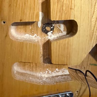 Fender Stratocaster with 3-Bolt Neck, Maple Fretboard 1975 - Natural image 13
