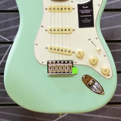 Fender Vintera II '70s Stratocaster Surf Green Electric Guitar & Deluxe Gig Bag image 6