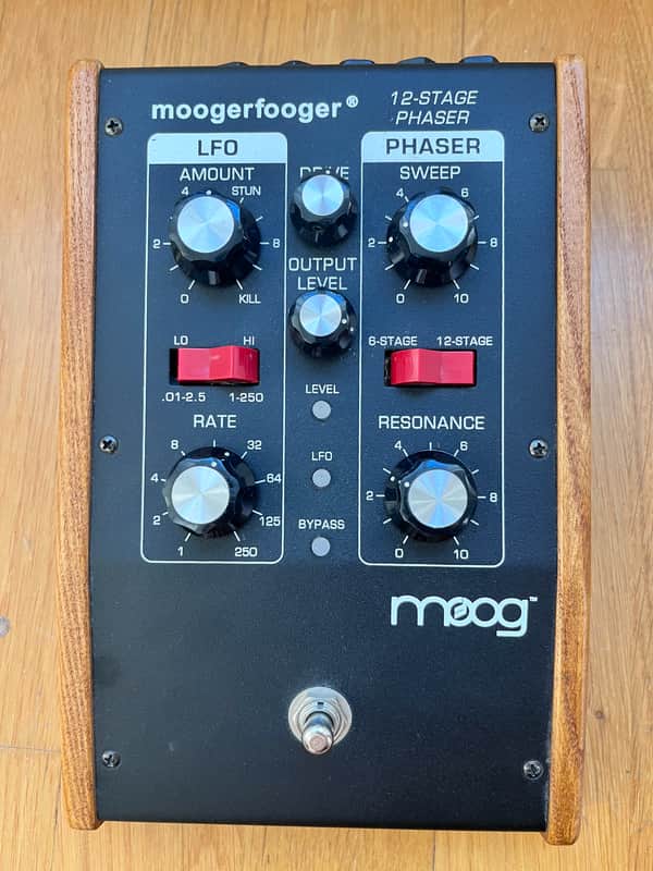 Moog MF-103 Moogerfooger 12-Stage Phaser