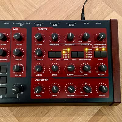 Access Virus B Desktop Digital Synthesizer 1999 - 2002 - Black / Red image 3