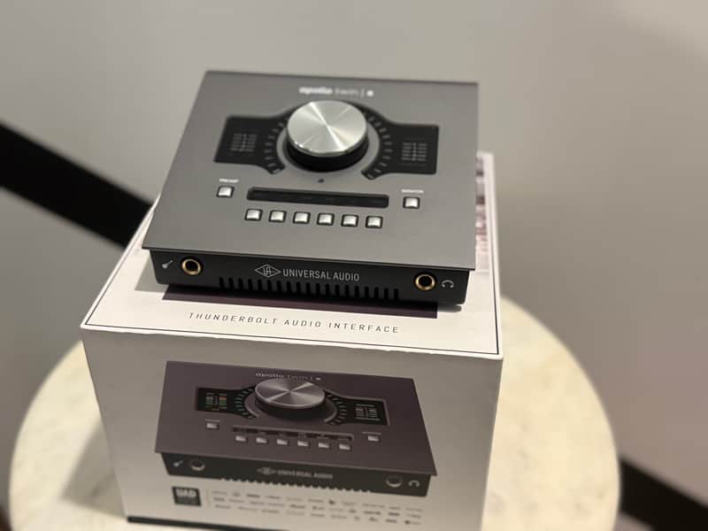 Universal Audio Apollo Twin X DUO Thunderbolt 3 Audio Interface