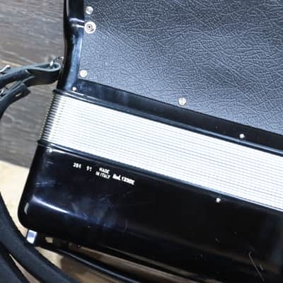 Excelsior Model 1320E 120-Bass 41-Key 11-Treble Switch Piano Accordion w/Case image 20