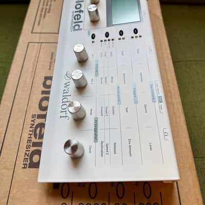 Waldorf Blofeld Desktop Synthesizer 2007 - Present - White image 3