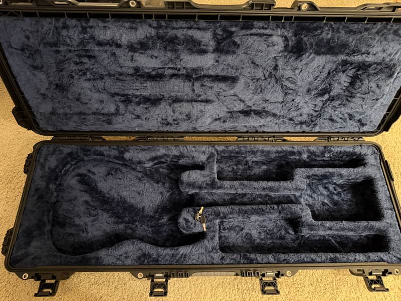 Gator GWP-ELECTRIC Titan Series Waterproof Electric Guitar Case (Strat & Tele Style Guitars) image 1
