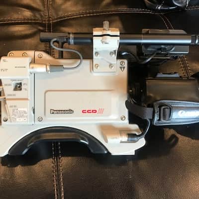 Panasonic WV-F300 300 CLE CCD III Color Video Camera image 1