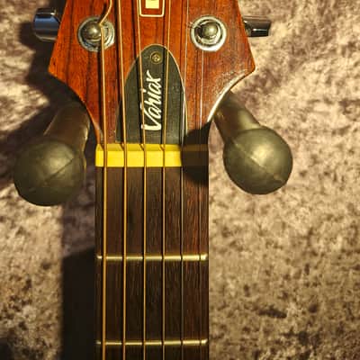 Line 6 Variax 700 Acoustic Sunburst image 4