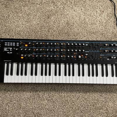 Novation Summit 61-Key 16-Voice Synthesizer 2019 - Present - Black
