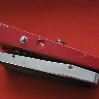 for parts / for repair used Dunlop ROTOVIBE JH4S (2nd ver) casing and some internal parts, from 1994 (NO: bottom plate, feet, bottom screws. jacks, switch, button, knob, knob cover, nuts -- and missing one front bumper) image 15