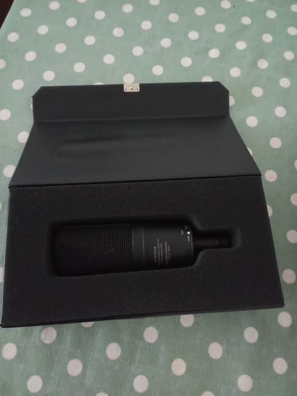 Audio-Technica AT4033a Large Diaphragm Cardioid Condenser Microphone