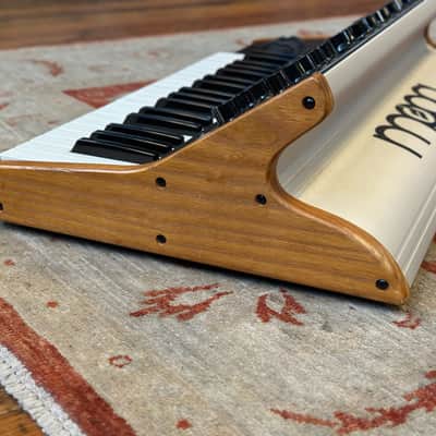 Moog Subsequent 37 Paraphonic Analogue Synthesier image 7