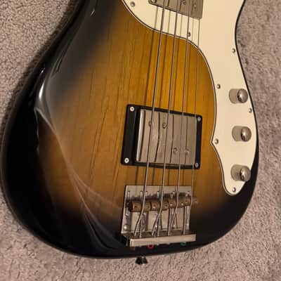 Fender Modern Player Telecaster Bass 2012 - 2013 - 2-Color Sunburst image 3