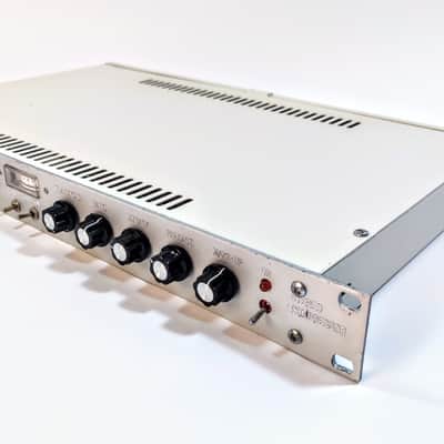 Funky Fish Stereo Compressor (Warranty) image 2