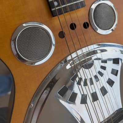 Dobro Hound dog Roundneck - Natural image 12