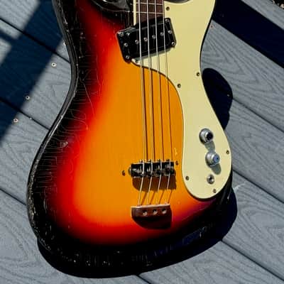 Mosrite Ventures Bass 1964 - 1st issue w/all early features Nitro'gard & Saucer knobs ready to enjoy ! image 1