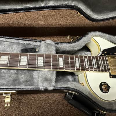 Used Epiphone Les Paul Custom Electric Guitar - Alpine White Vintage 2007 w/ Hard Case image 4