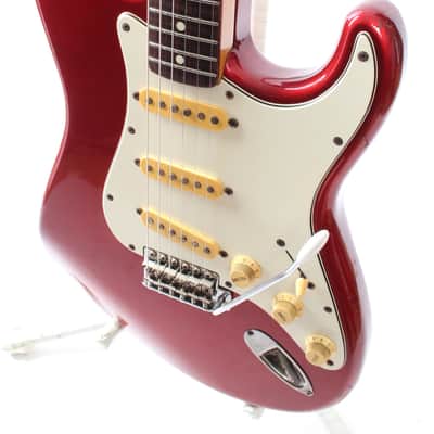 1983 Squier Stratocaster '62 Reissue candy apple red JV series image 3