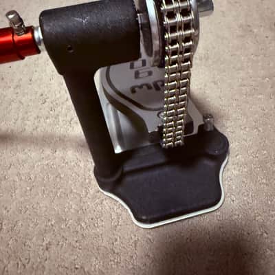 DW 9000 Series Double Bass Drum Pedal Newest Model with updated rim clamp and rubber bottom image 6