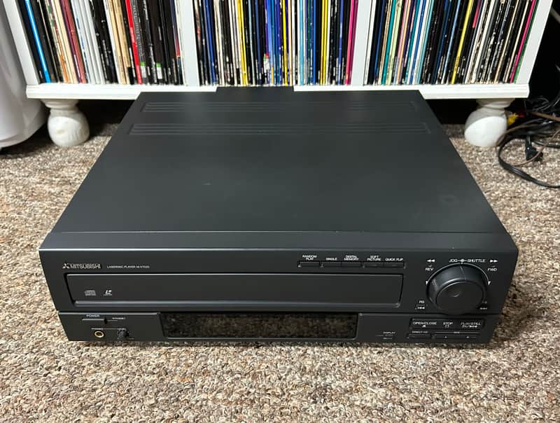 Mitsubishi M-V7025 CD/CDV/LD Laserdisc Player w/ Dual-Sided Play SERVICED ✅