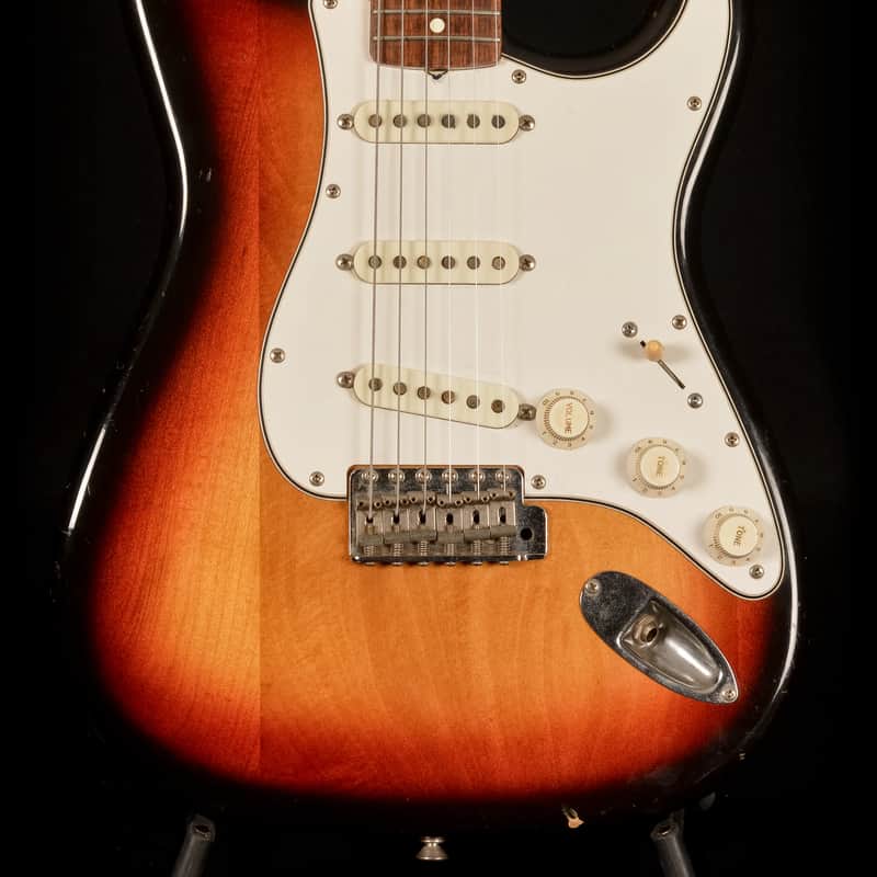 1982 Squier JV Series ’62 Vintage Stratocaster 3-Color Sunburst