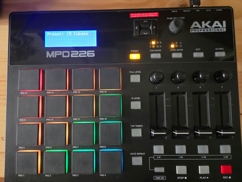 Akai MPD226 | Reverb Canada