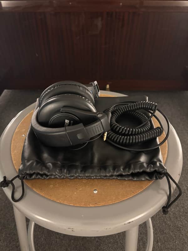 Shure SRH440 2010s - Black image 1