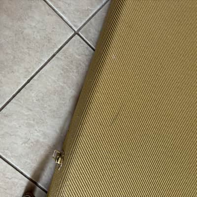 Fender P-Bass Tweed Hard case Red Velvet interior image 3