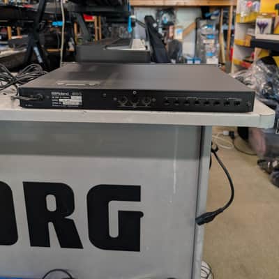 Roland R8M image 6