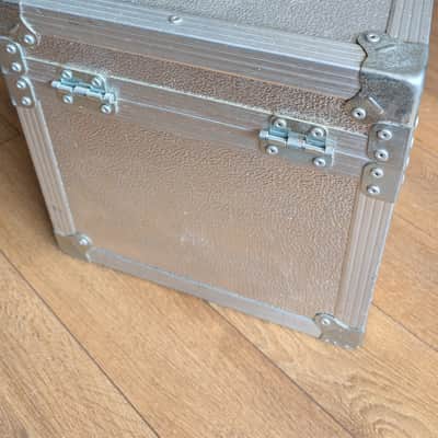 DMC 12" Flight case 1989 - Silver image 4