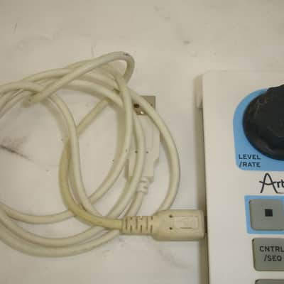 Arturia BeatStep USB/MIDI/CV Pad Controller Sequencer image 2