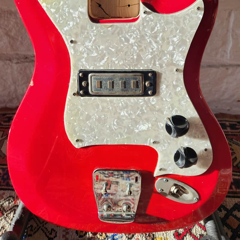 1971-1974 Hagstrom H1B Candy Apple Red
