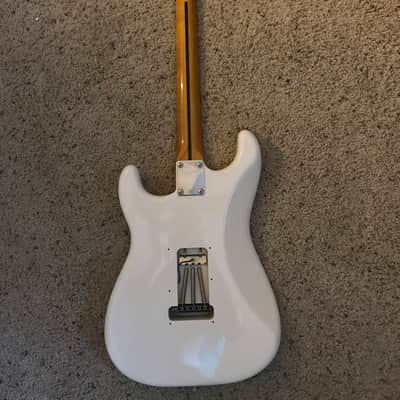 Squier Classic Vibe Stratocaster (w/ Fender Custom Shop Texas Special Pickups) 2013 Olympic White image 3