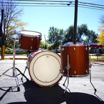 Gretsch USA Custom 3pc. Maple Shell Pack in Satin Copper Lqr. w/ 22"x22" Bass Drum and 13' Tom and 16'' Floor Tom image 2