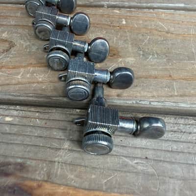 Real Life Relics Kluson 6 In Line Bass Side Revolution Series Locking D-Mount Mini Tuning Machines NICKEL KRDL-6B-NMO image 2