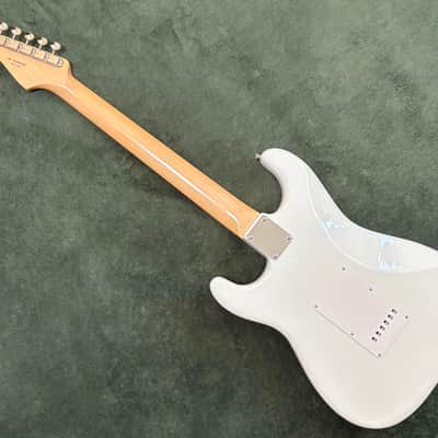 Fender Made in Japan Traditional 60s Stratocaster Rosewood - Olympic White image 6