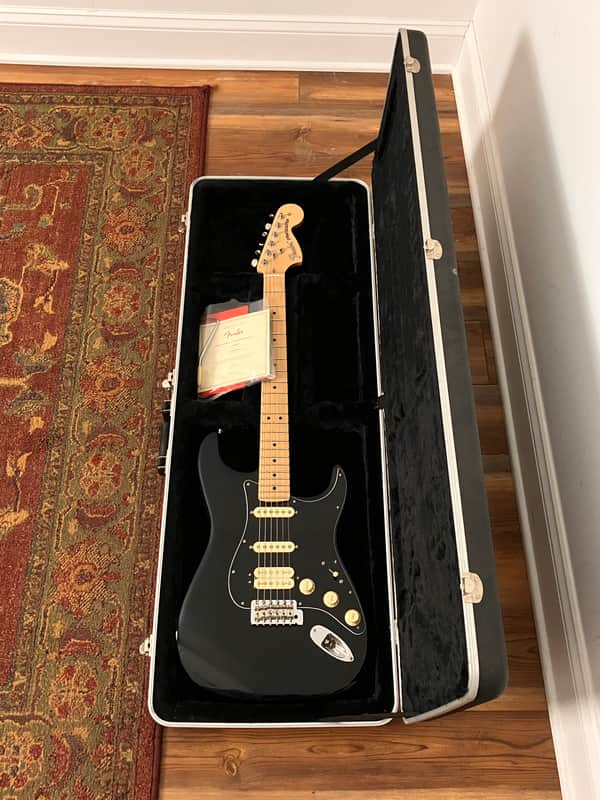 2024 Fender American Performer Stratocaster HSS with Maple Fretboard - Black