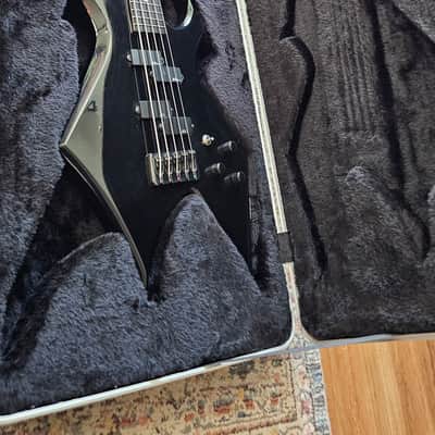 B.C. Rich Warlock 5 String Bass mid-90s - Black image 2