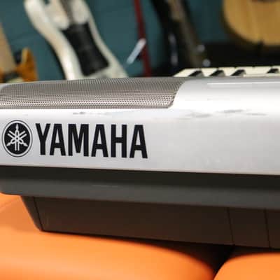 Yamaha PSR E403 Keyboard 2000's image 9